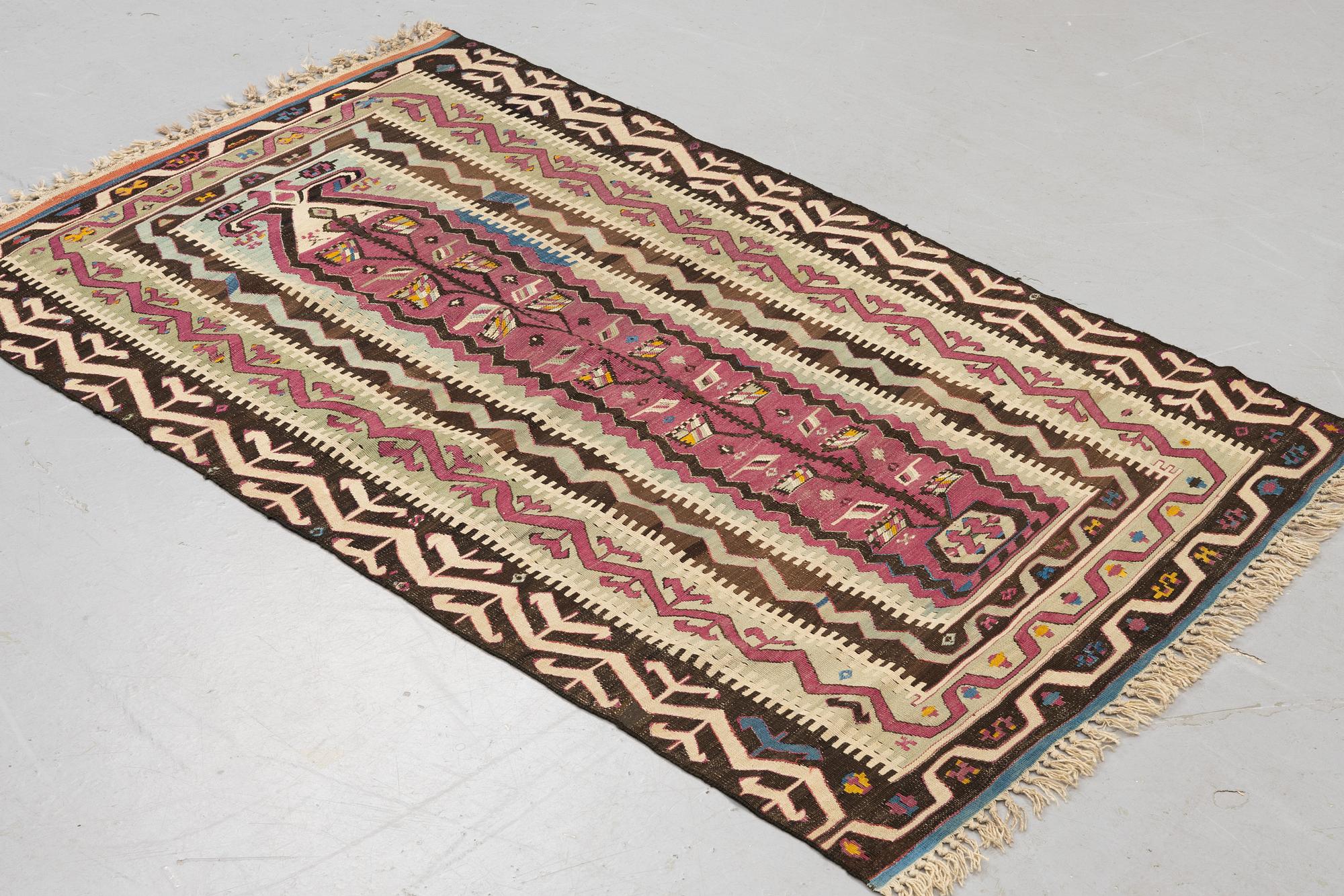 Matta, antik Anatolik Namazlyk kelim, ca 168 x 106 cm.