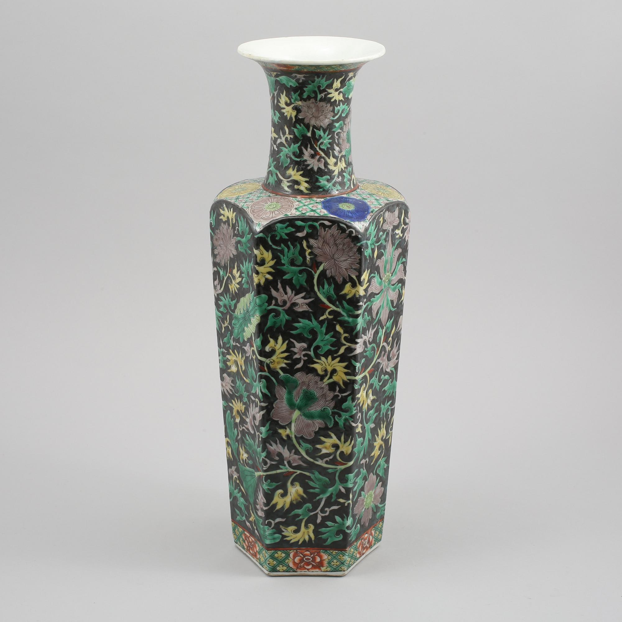 VAS, porslin, Kina, 1800/1900-tal.
