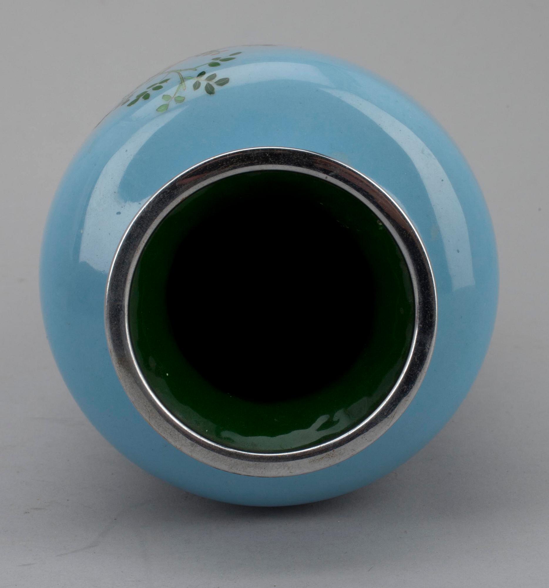 VAS, cloisonné emalj, Japan, sekelskiftet 1800/1900.