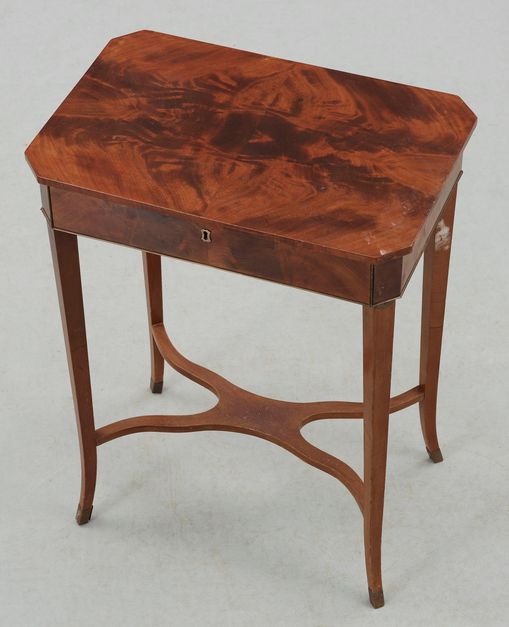 SYBORD, empirestil, sent 1800-tal.