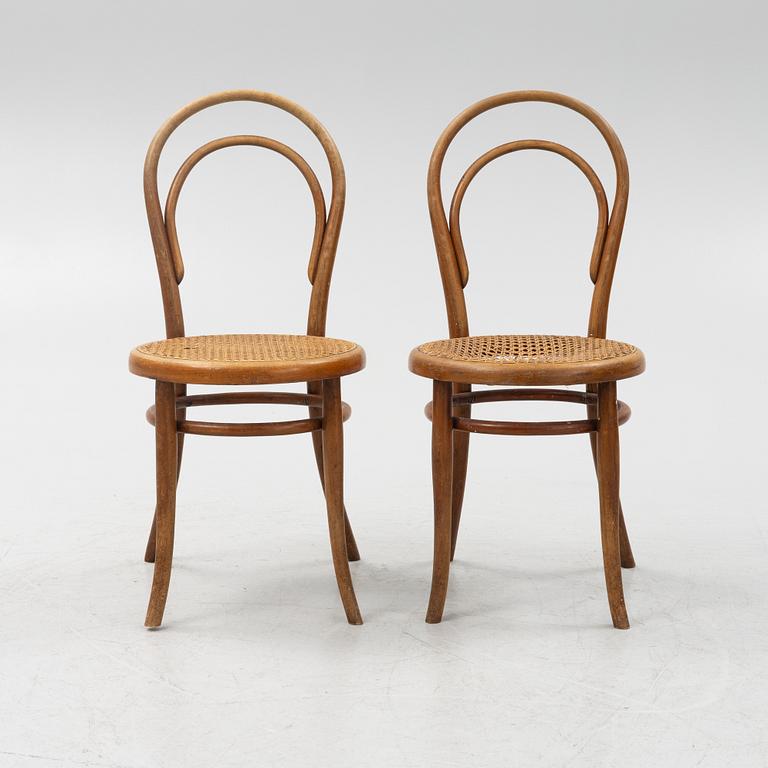Five Thonét chairs No 14, Vienna around 1900.