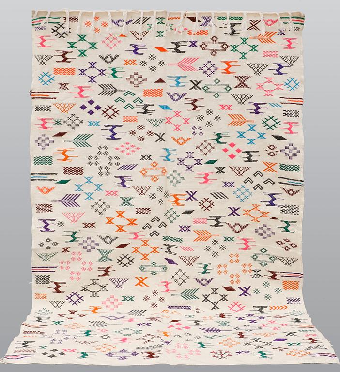 Matto, Morocco Kilim, ca 245 x 153 cm.