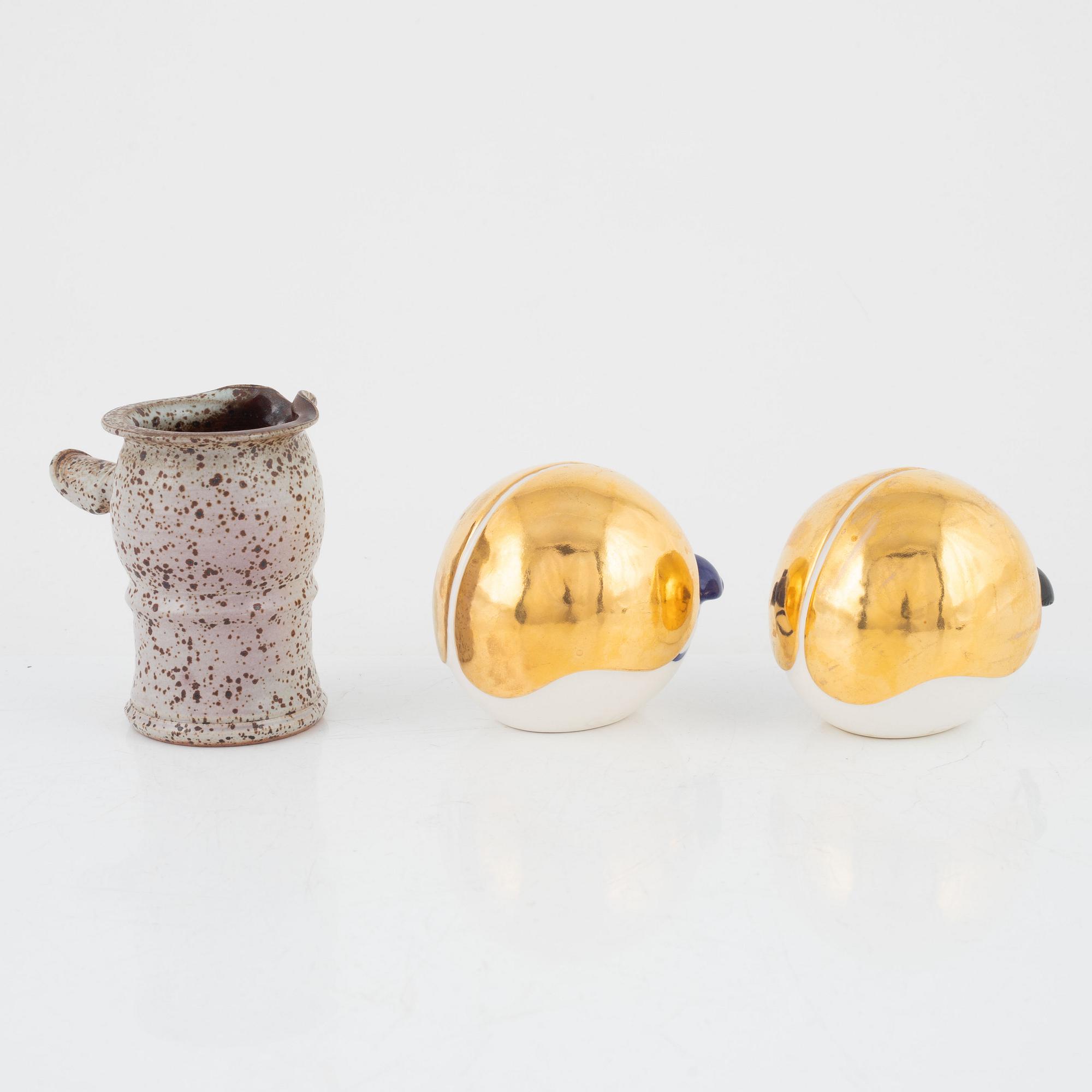 Gösta Grähs, two figurines and a small pot, Rörstrand, Sweden.