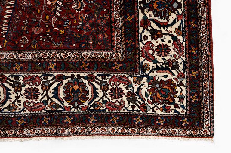 Matta, semiantik Abadeh, Västra Persien, ca 308 x 207 cm.