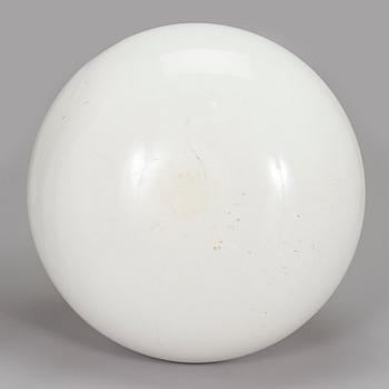 Eero Aarnio, nojatuoli, "Pastilli" Adelta.