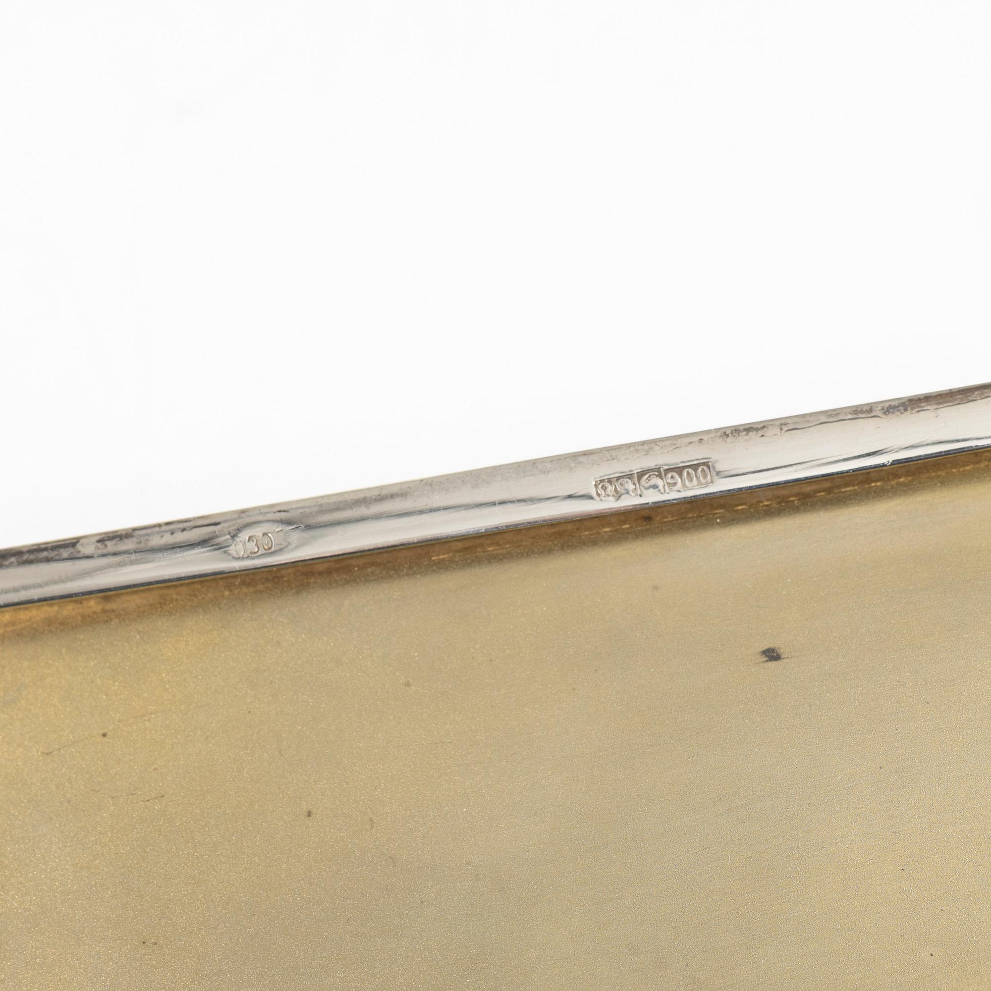 Two cigarette cases and a snuffbox, silver, Sweden and Swedish import marks respectively.