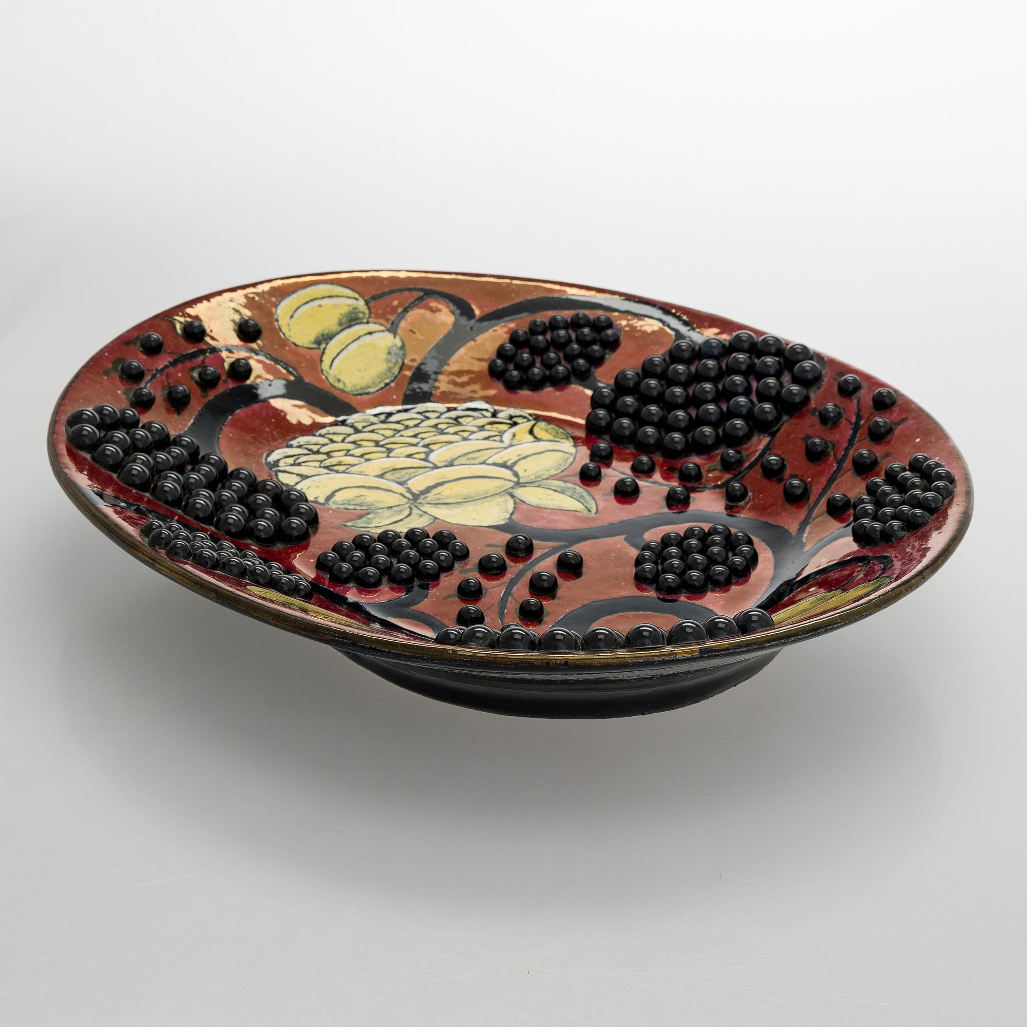 Birger Kaipiainen, Decorative dish, stoneware, signed Kaipiainen Arabia.