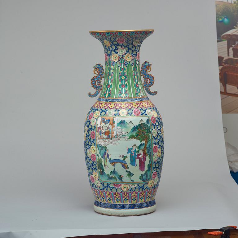 A large famille rose vase, China 20th century.