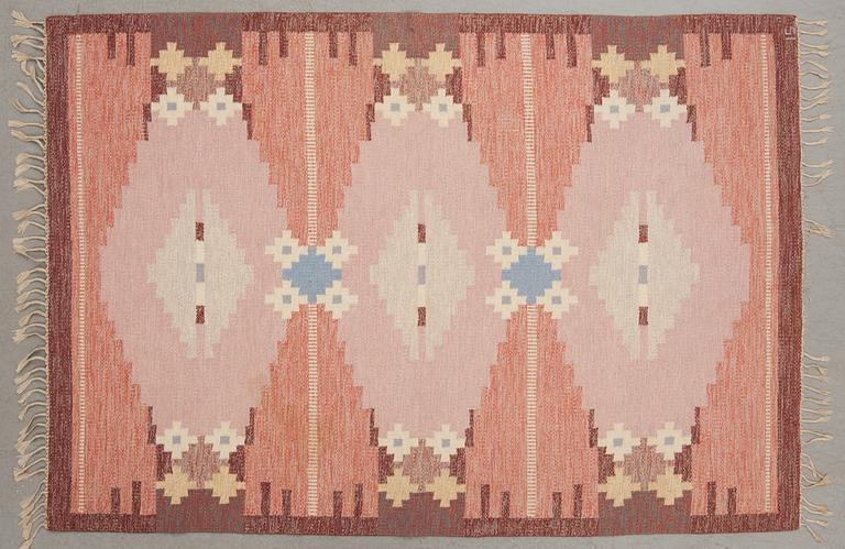 MATTA, rölakan, monogramsignerad IS (Ingegerd Silow). Ca 240 x 165 cm.
