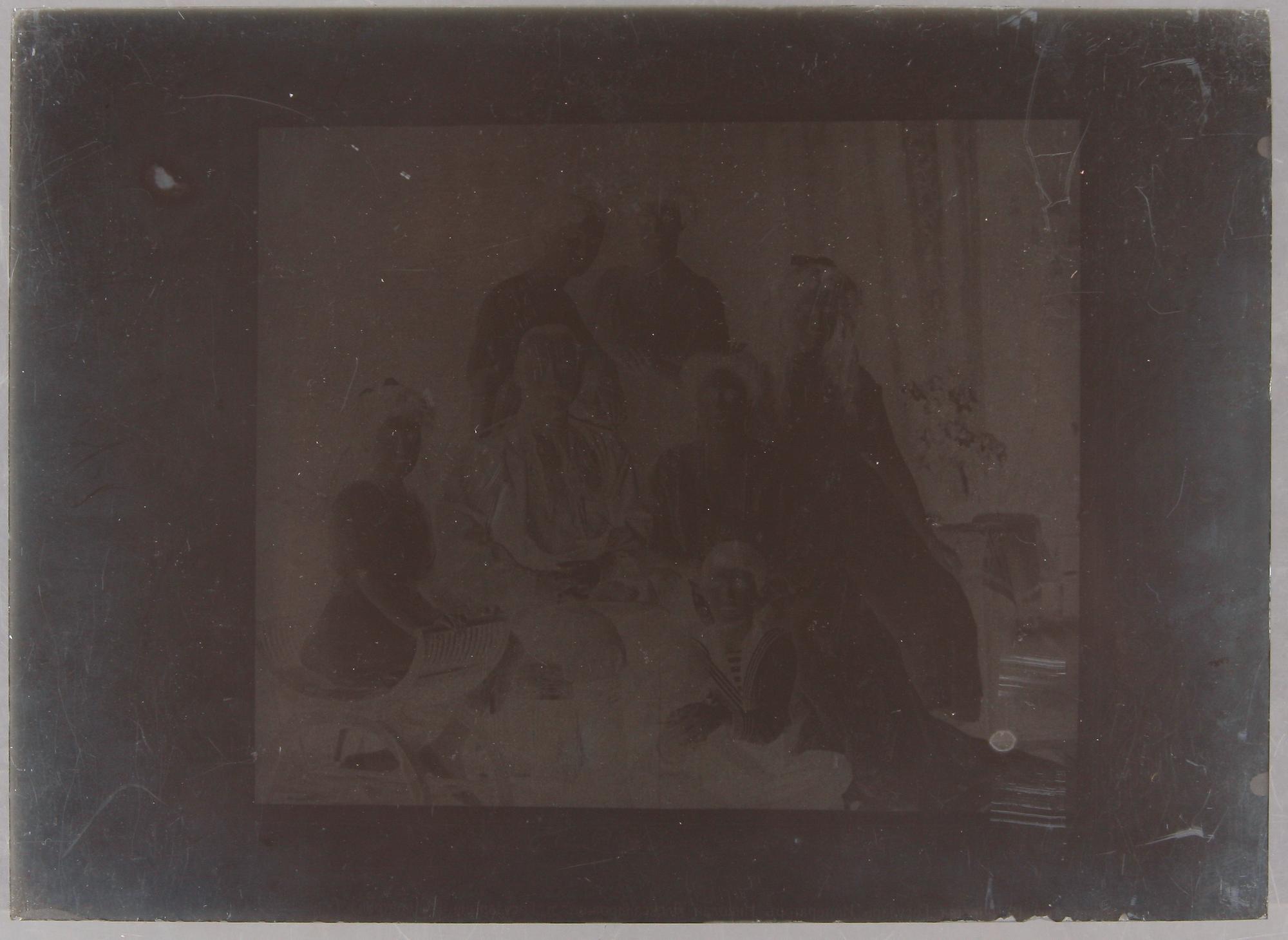 PARTI FOTONEGATIV PÅ GLASPLÅTAR, 14 st, ryska motiv, troligen 1920-tal.