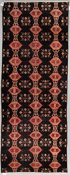 MATTO, West Persian probably, ca 231 x 88,5 cm.