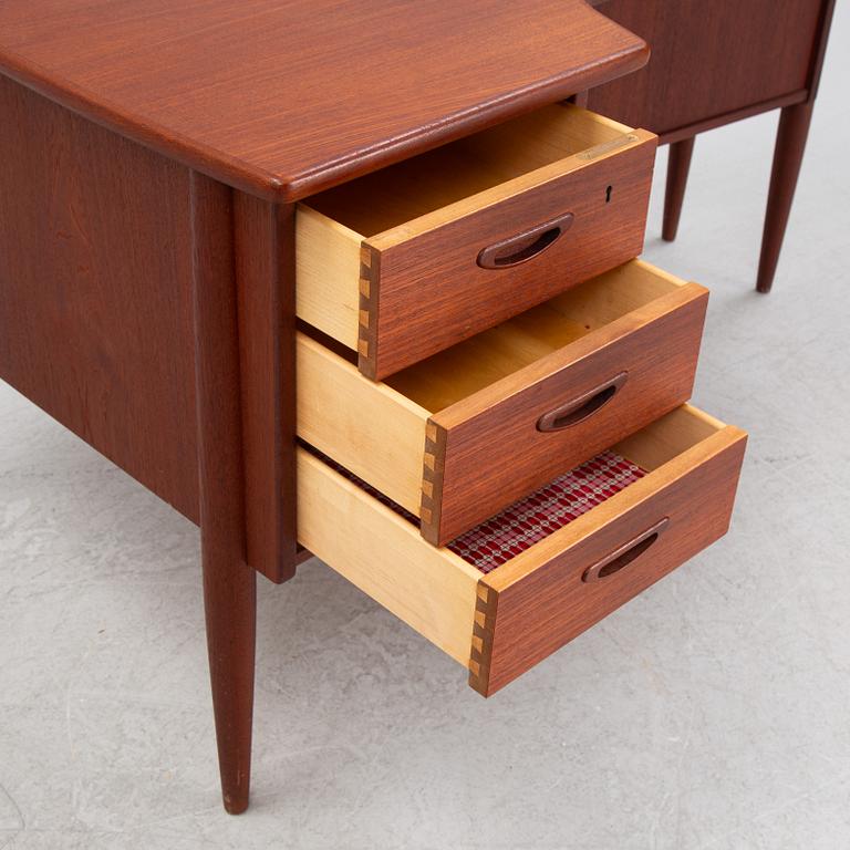 Göran Strand, skrivbord, Lelångs Möbelfabrik, 1950/60-tal.