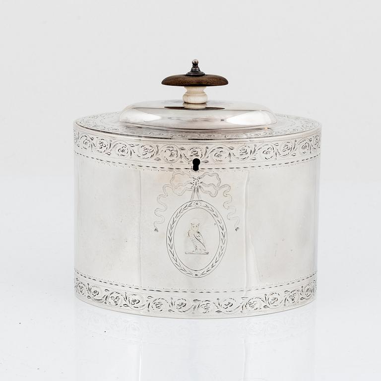 An English 18th century silver sugar-casket, mark of Charles Aldridge & Henry Green, London 1782.