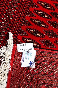 A runner carpet, Beludj, ca 385 x 106 cm.