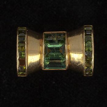 RING, guld och turmaliner, A. Tillander, Helsingfors, Finland 1948. Vikt ca 10,6 g.