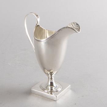 AN English 18th century silver creamer mark of P&A Bateman London 1790s.