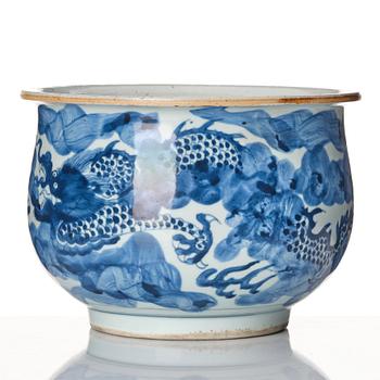 A blue and white censer, Qing dynasty, 18/19th Century.