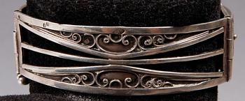 ARMBAND, silver, Ryssland, 1800-talets senare hälft.