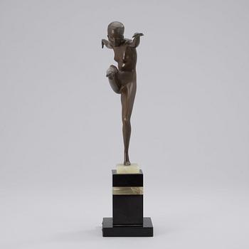 A Ferdinand Preiss Art Deco patinated bronze figure.