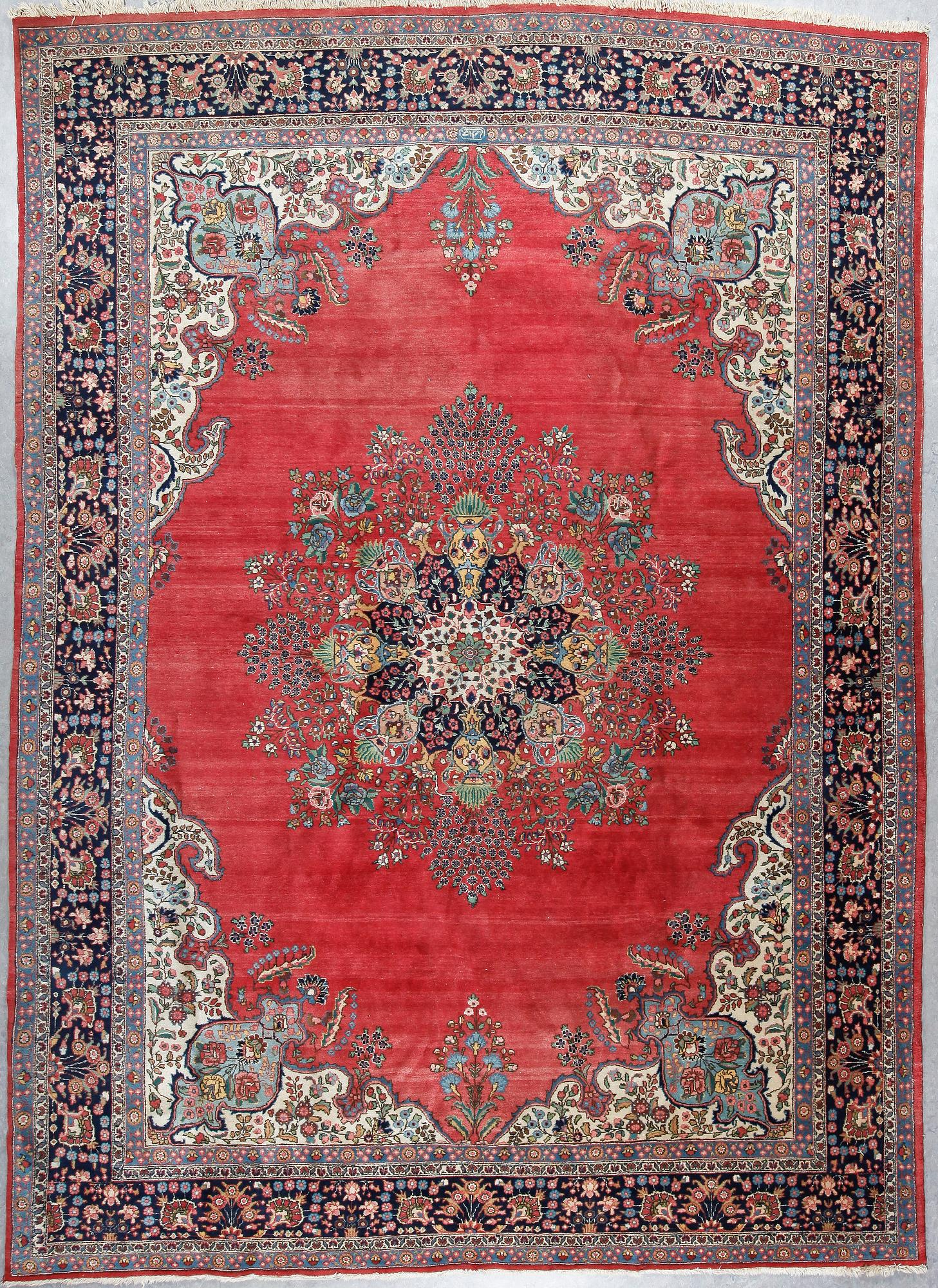 MATTA, sannolikt Kirman, ca 409x295 cm.