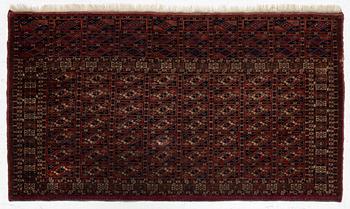 Chuval  Turkmen, antik, ca 128 x 72 cm.