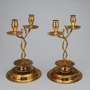 KANDELABRAR, ett par mässing, barockstil, omkring 1900.