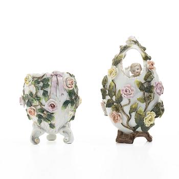Table decorations, 2 pcs, porcelain, probably Sitzendorf, Germany, 1887–1900.