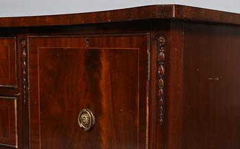 SIDEBOARD, engelsk stil, 1900-tal.
