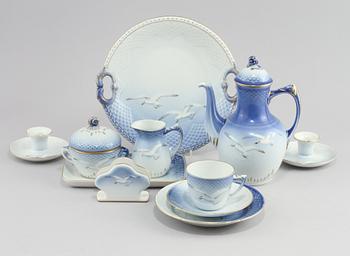 KAFFESERVIS, 29 delar, porslin, "Måsen", Bing & Gröndal, Danmark, 1900-talets andra hälft.