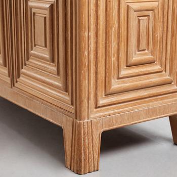 Oscar Nilsson, attributed to, an oak Swedish Modern sideboard, 1940's.