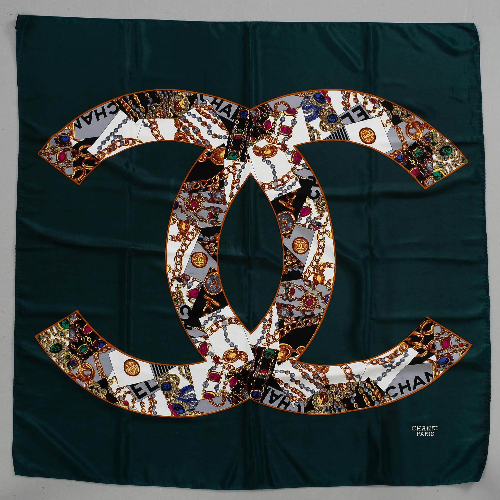 SCARF, Chanel.