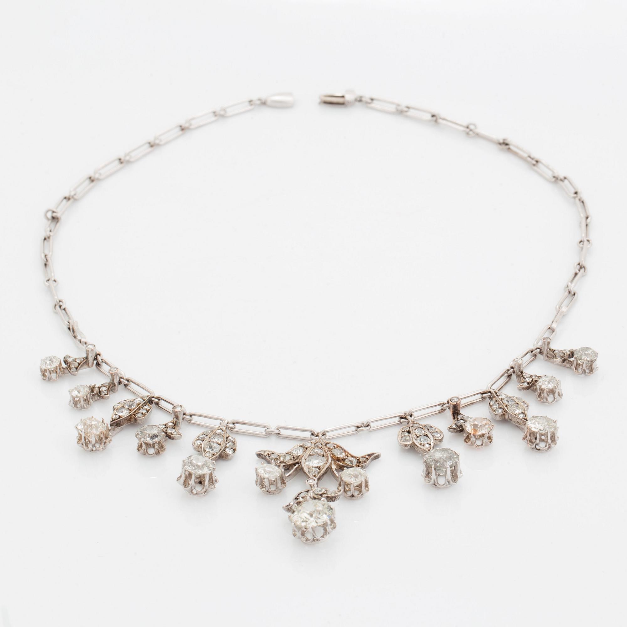 Tiara/Collier Hugo Strömdahl 18K vitguld med gammal- och rosenslipade diamanter.