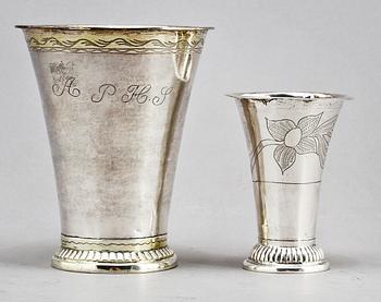 BÄGARE, 2 st, silver, bl a Tornberg, Linköping, 1801. Tot. v. 150 g.