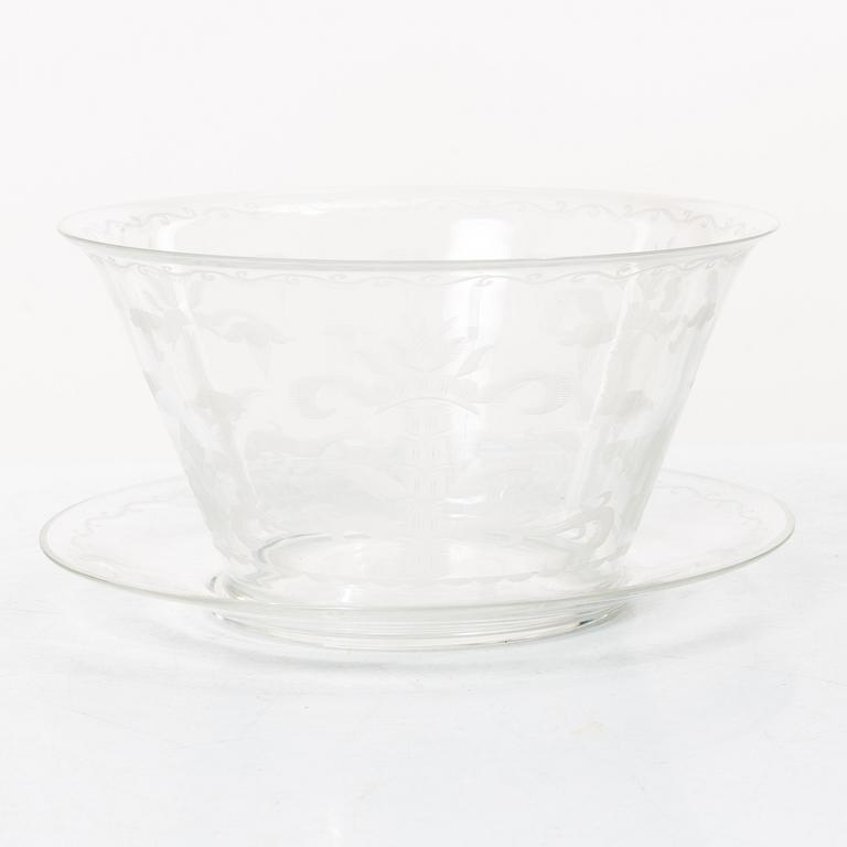 Edward Hald, A bowl with saucer, Orrefors.