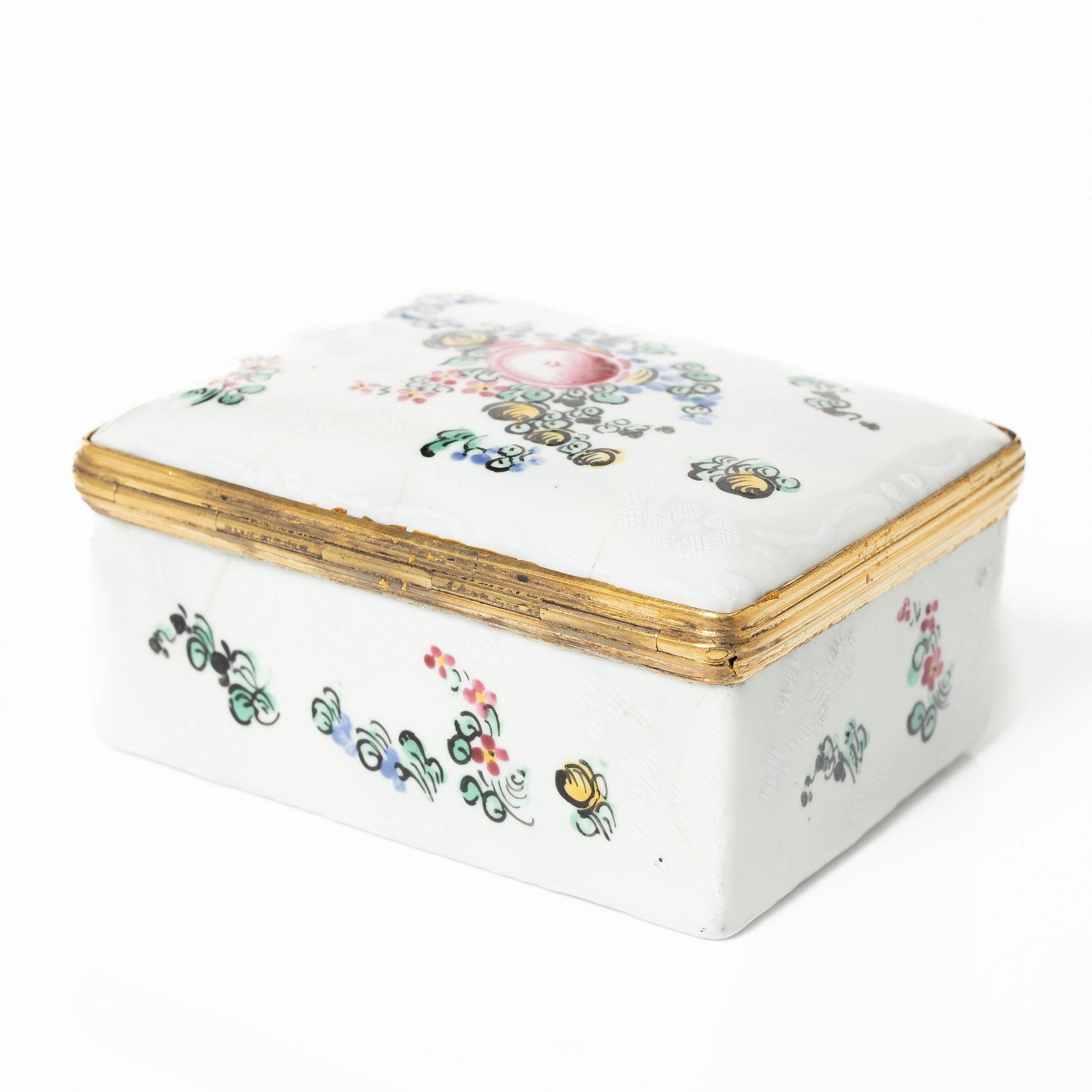 Dosa, emalj, 1700-tal.