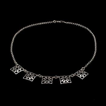 HALSBAND, sterling silver, Kultakeskus, design Liisa Vitali, 2000-tal.
