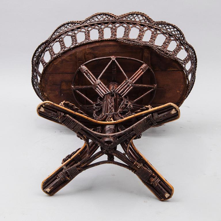 BLOMBORD, korg, 1900-talets första hälft.