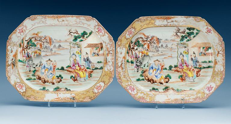 A pair of famille rose serving dishes, Qing dynasty, Qianlong (1736-95).