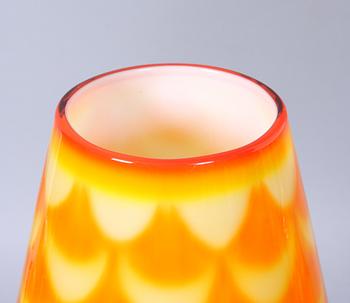 SKÅL PÅ FOT samt BORDSLAMPA, Elme glasbruk.