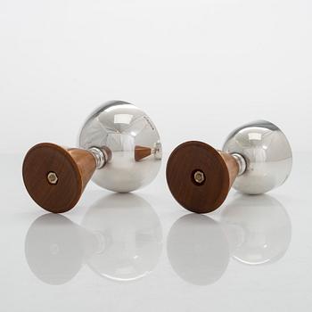 Anna-Greta Eker, a silevr cream jug and sugar bowl on a mahogany base, Auran Kultaseppä, Turku 1962.
