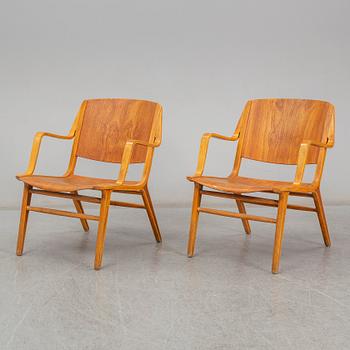 PETER HVIDT & ORLA MØLGAARD NIELSEN, karmstolar, ett par, "Ax-stolen", Fritz Hansen, Danmark. Modellen formgiven 1950.