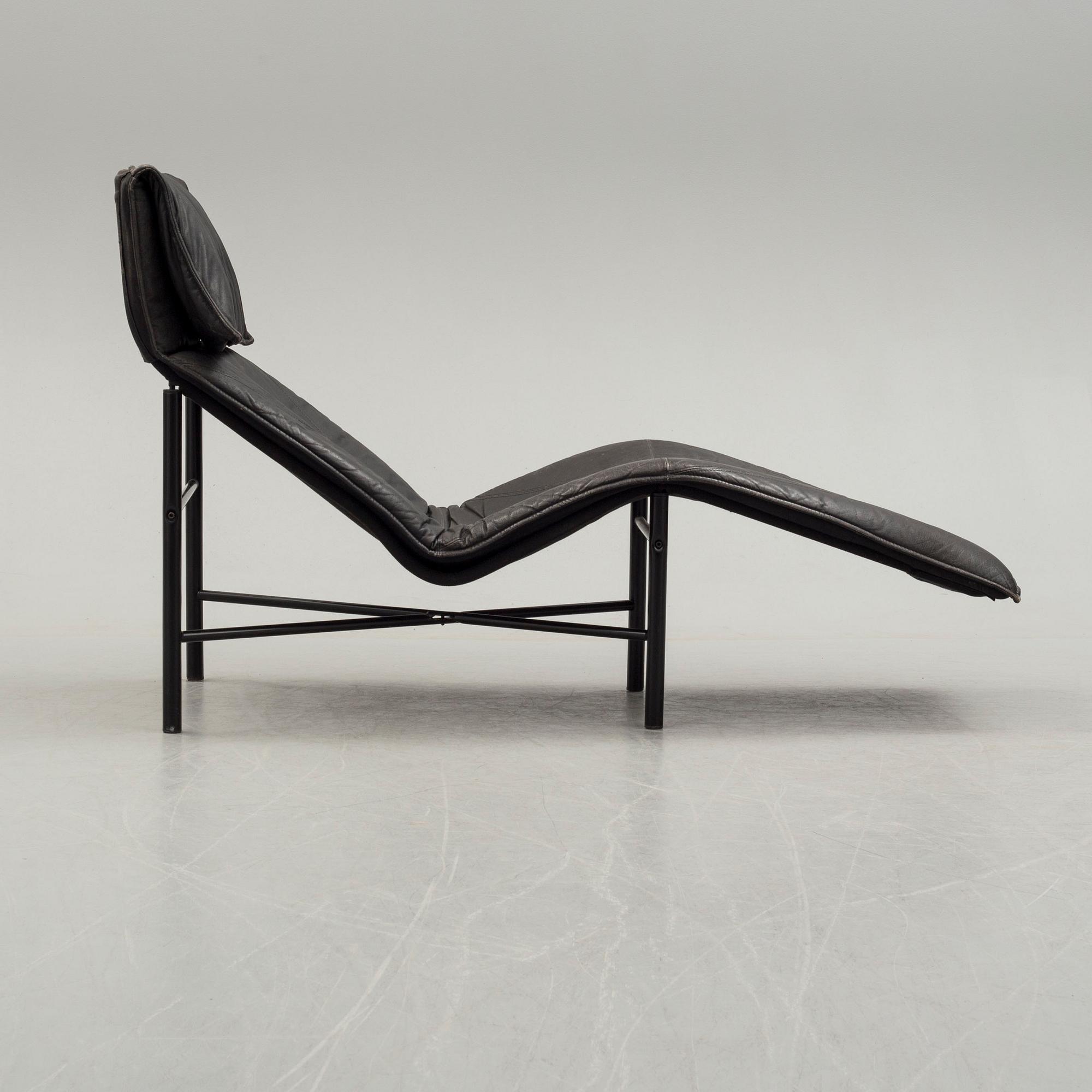 A 1980/90's leather "Skye" lounge chair by tord Björklund for IKEA.
