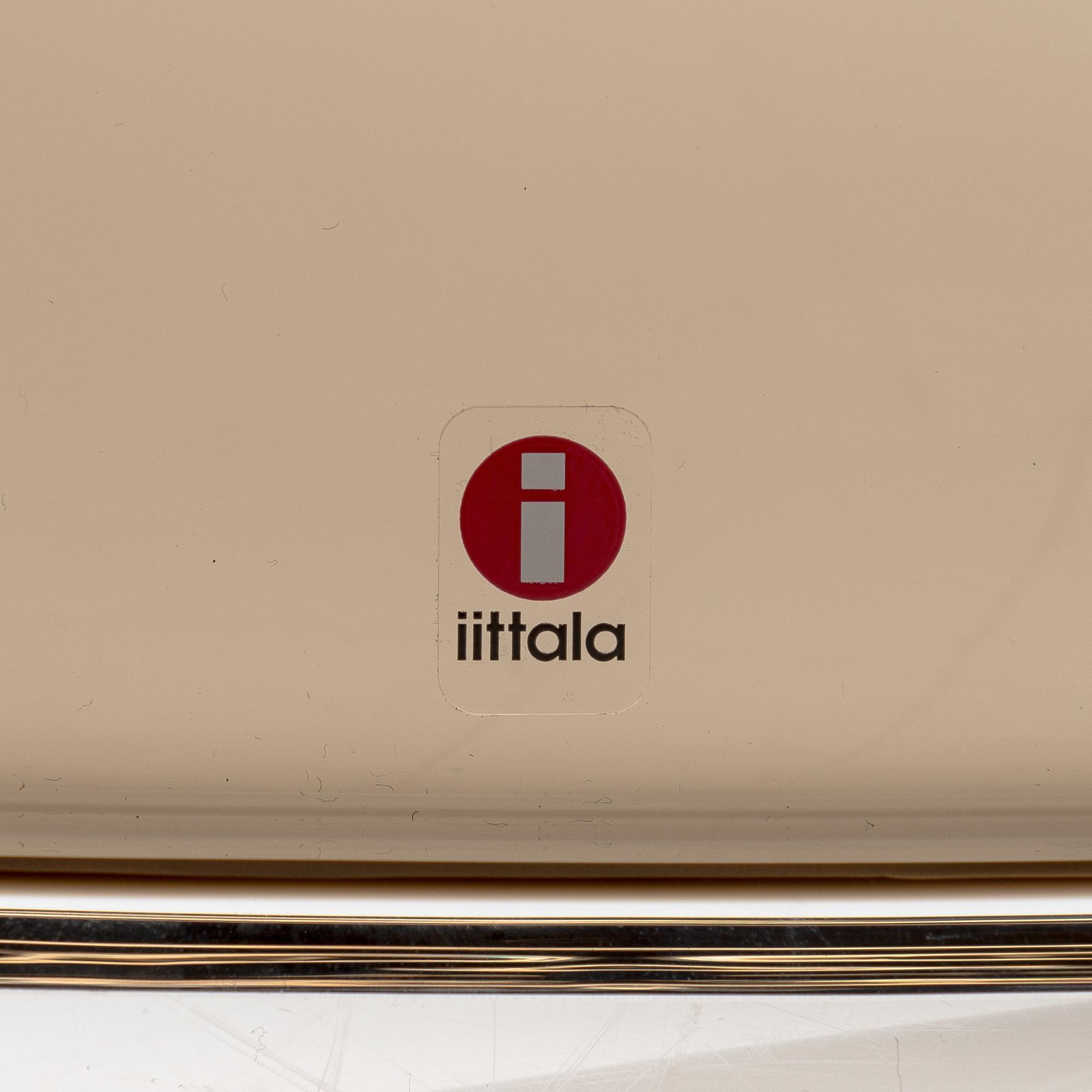 Alvar Aalto, a serving dish signed Alvar Aalto Iittala.