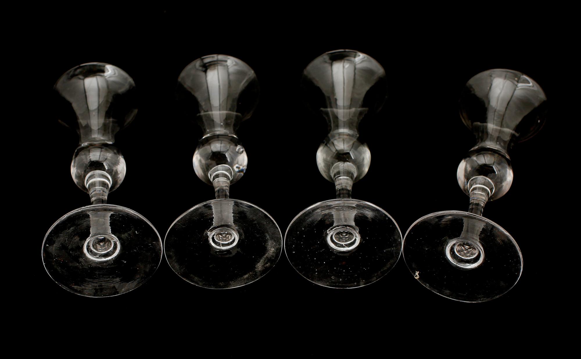 SNAPSGLAS, 4 st, glas, 1800-tal.