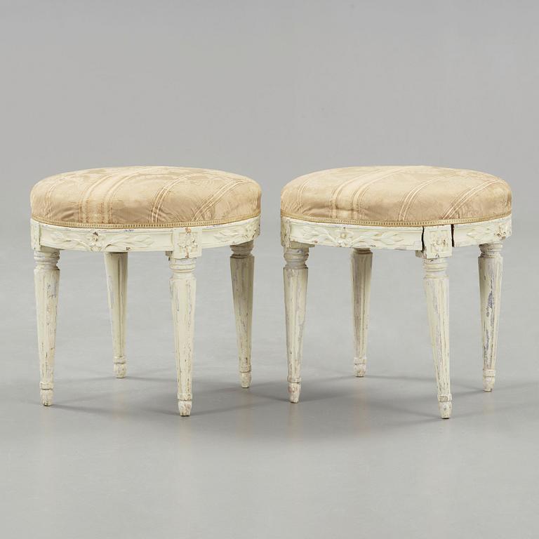 Johan Lindgren, A pair of Gustavian 18th century stools by J Lindgren, master 1770.