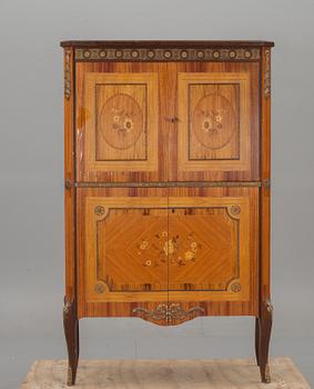 BARSKÅP, rokokostil, 1900-talets mitt.