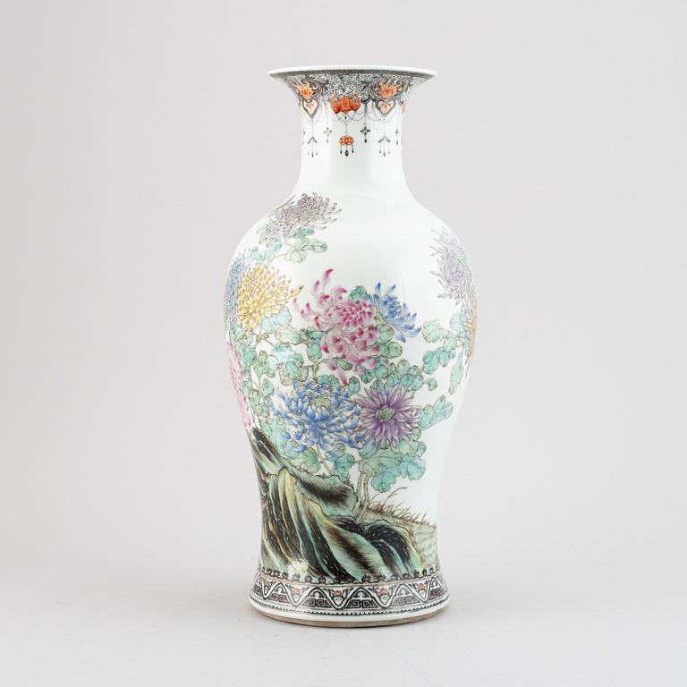 A Chinese famille rose vase, 20th century.