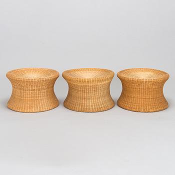 Eero Aarnio, jakkaroita, 2 kpl, "Juttujakkara", käsintehty Sokeva.