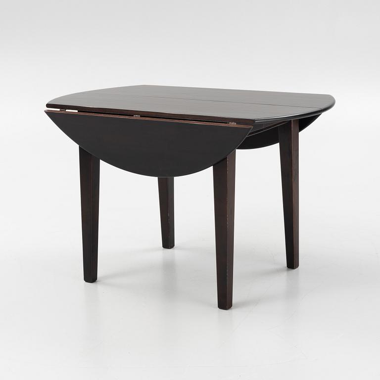 A contemporary dining table.