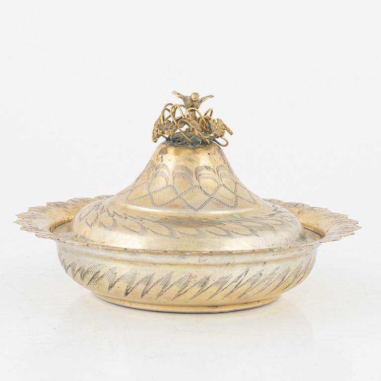 A bowl with cover, gilded silver 800, Turkey, first half of the 20th Century.